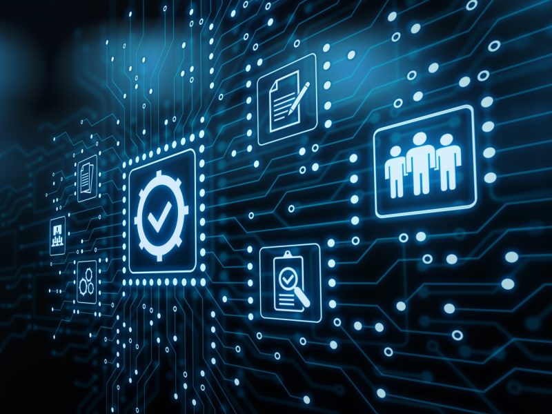 icons representing quality, people and lists on a blue background