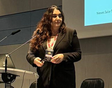 Nieves Salor Moral presenting